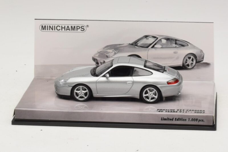 Porsche 911 996 Carrera 40. Výročie Strieborný Minichamps 1:43 436061070 Kov