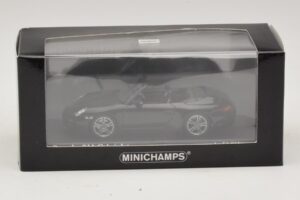 Porsche 911 997 Carrera Kabriolet Black Edition Minichamps 1:43 400066434 Kov – obrázok 4 z 4
