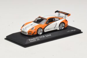 Porsche 911 997 GT3 R Hybrid Presentation 2010 Minichamps 1:43 410108900 Kov – obrázok 2 z 4