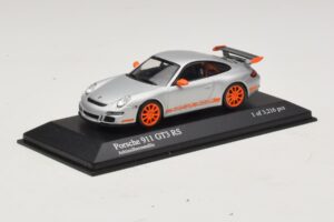 Porsche 911 997 GT3 RS Strieborný Minichamps 1:43 400066000 Kov – obrázok 2 z 4