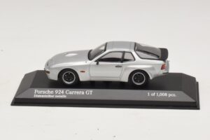 Porsche 924 Carrera GT Strieborný Minichamps 1:43 400066121 Kov