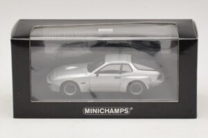Porsche 924 Carrera GT Strieborný Minichamps 1:43 400066121 Kov – obrázok 4 z 4