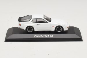 Porsche 924 GT Biely Maxichamps 1:43 940066121 Kov