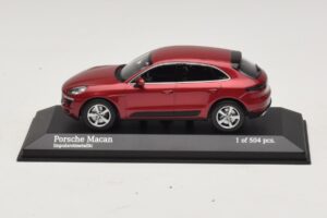 Porsche Macan 95B Červená Metalíza Minichamps 1:43 410062600 Kov