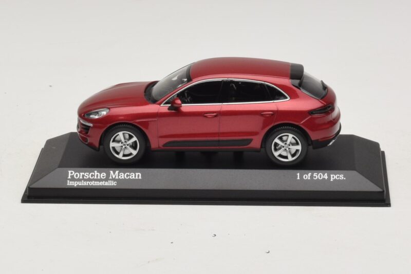 Porsche Macan 95B Červená Metalíza Minichamps 1:43 410062600 Kov