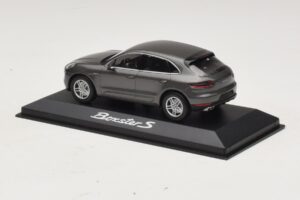 Porsche Macan S Diesel 95B Bronzová Metalíza Minichamps 1:43 WAP0201510E Kov – obrázok 3 z 4