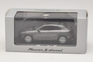 Porsche Macan S Diesel 95B Bronzová Metalíza Minichamps 1:43 WAP0201510E Kov – obrázok 4 z 4