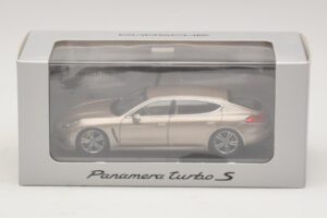 Porsche Panamera 970 Turbo S Bronzová Metalíza Minichamps 1:43 WAP0200600E Kov – obrázok 4 z 4