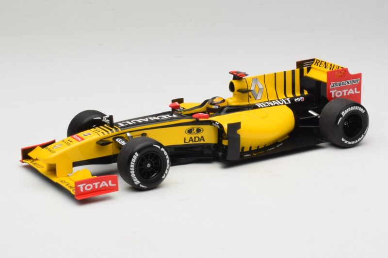 Renault R30 Showcar #11 R. Kubica F1 2010 Minichamps 1:18 Renault R30 Showcar #11 R. Kubica F1 2010 Minichamps 1:18 150100081 Kov