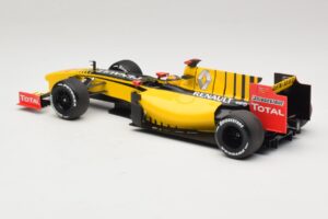Renault R30 Showcar #11 R. Kubica F1 2010 Minichamps 1:18 150100081 Kov – obrázok 5 z 6