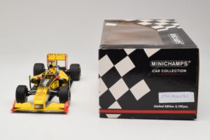 Renault R30 Showcar #11 R. Kubica F1 2010 Minichamps 1:18 150100081 Kov – obrázok 6 z 6