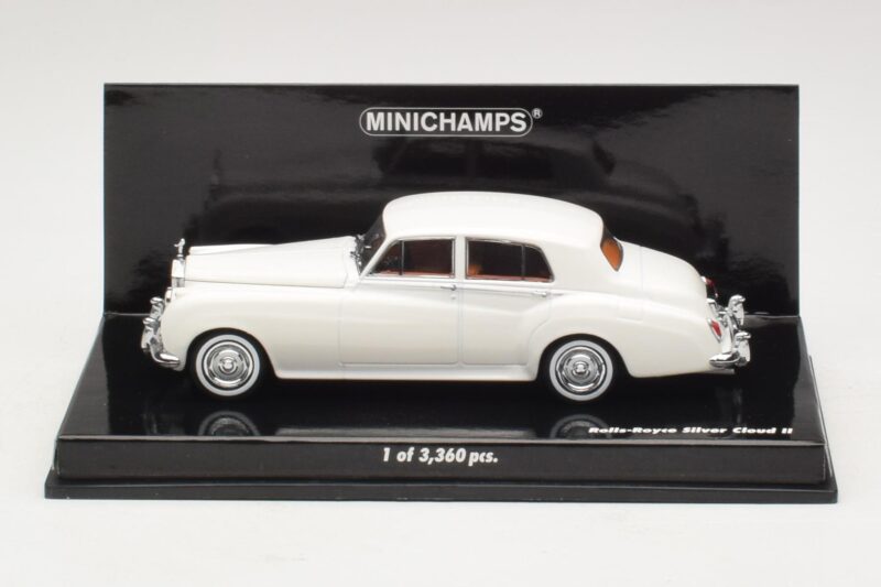 Rolls-Royce Silver Cloud II Biely Minichamps 1:43 436134900 Kov