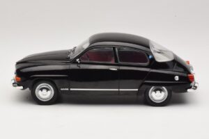 Saab 96 V4 Čierny MCG 1:18 MCG18063 Kov – obrázok 3 z 6