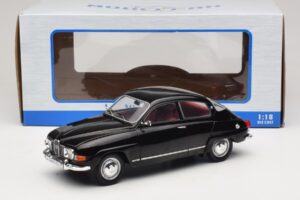 Saab 96 V4 Čierny MCG 1:18 MCG18063 Kov – obrázok 6 z 6