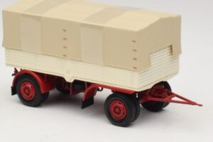 Nákladný Príves Plachta Biely Červený Minichamps 1:43 439159096 Kov – obrázok 4 z 6