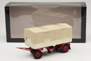 Nákladný Príves Plachta Biely Červený Minichamps 1:43 439159096 Kov – obrázok 6 z 6