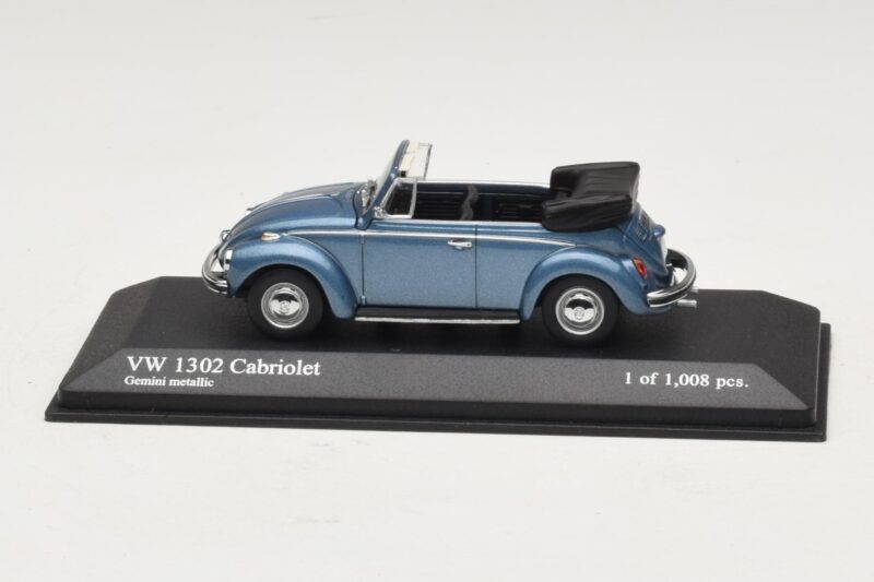 Volkswagen 1302 Kabriolet Modrý Metalický Minichamps 1:43 430055042 Kov