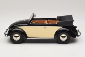 Volkswagen Beetle Kabriolet Čierna Krémová Minichamps 1:18 107054131 Živica – obrázok 3 z 6