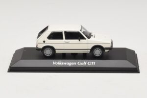 Volkswagen Golf GTI Mk1 Biely Maxichamps 1:43 940055171 Kov