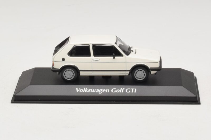 Volkswagen Golf GTI Mk1 Biely Maxichamps 1:43 940055171 Kov