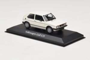 Volkswagen Golf GTI Mk1 Biely Maxichamps 1:43 940055171 Kov – obrázok 3 z 4