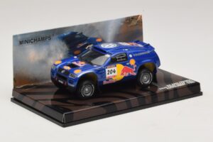 Volkswagen Race Touareg Red Bull #204 J. Kleinschmidt / F. Pons Dakar Rally 2005 Minichamps 1:43 436045304 Kov – obrázok 2 z 5