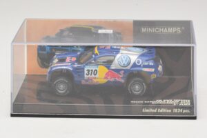 Volkswagen Race Touareg Red Bull #310 J. Kleinschmidt / F. Pons Dakar Rally 2005 Minichamps 1:43 436055310 Kov – obrázok 4 z 5