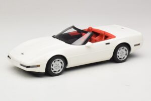 Chevrolet Corvette C4 Kabriolet Arctic White GT Spirit 1:18 GT580 Živica