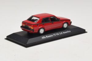 Alfa Romeo 75 V6 3.0 America Červený Maxichamps 1:43 940120461 Kov – obrázok 2 z 5