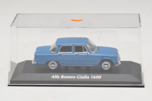 Alfa Romeo Giulia 1600 Modrý Maxichamps 1:43 940120900 Kov – obrázok 4 z 5