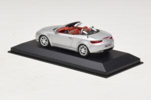 Alfa Romeo Giulia Spider Strieborný Minichamps 1:43 400120731 Kov – obrázok 3 z 5