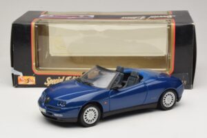 Alfa Romeo Spider 916 Modrý Maisto 1:18 31831 Kov – obrázok 8 z 8