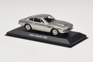 Aston Martin DBS Strieborný Maxichamps 1:43 940137600 Kov – obrázok 3 z 5