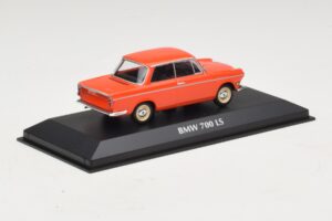 BMW 700 LS Červený Maxichamps 1:43 940023701 Kov – obrázok 2 z 5