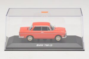 BMW 700 LS Červený Maxichamps 1:43 940023701 Kov – obrázok 4 z 5