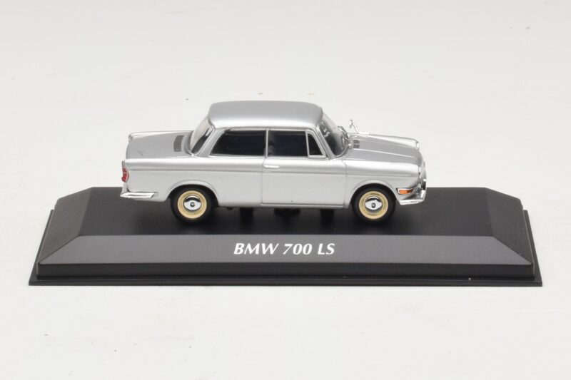 BMW 700 LS Strieborný Maxichamps 1:43 940023700 Diecast