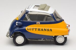BMW Isetta 250 Lufthansa Revell 1:18 08926 Kov – obrázok 4 z 8