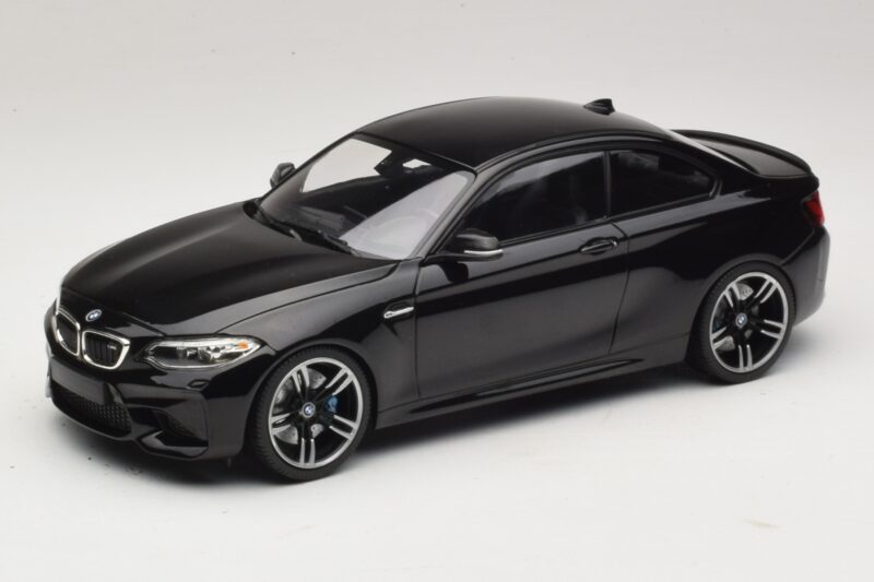 BMW M2 F87 Čierna Metalíza Minichamps 1:18 155026100 Diecast