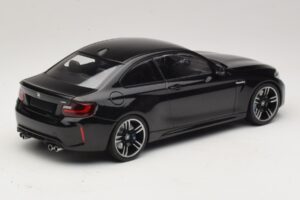 BMW M2 F87 Čierna Metalíza Minichamps 1:18 155026100 Diecast – obrázok 2 z 6