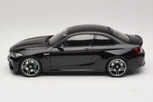 BMW M2 F87 Čierna Metalíza Minichamps 1:18 155026100 Diecast – obrázok 3 z 6