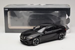 BMW M2 F87 Čierna Metalíza Minichamps 1:18 155026100 Diecast – obrázok 6 z 6