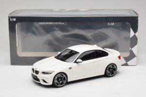 BMW M2 F87 Biely Minichamps 1:18 155026104 Kov – obrázok 6 z 6