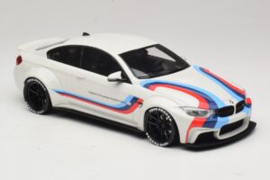 BMW M4 F82 Liberty Walk Náhradná Škatuľa GT Spirit 1:18 GT067-R1 Živica – obrázok 4 z 6