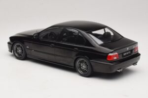 BMW M5 E39 Čierny KK-Scale 1:18 KKDC181623 Kov – obrázok 5 z 6