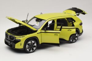 BMW XM G09 Žltý Minichamps 1:18 110023302 Diecast – obrázok 2 z 8