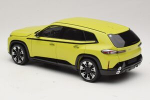 BMW XM G09 Žltý Minichamps 1:18 110023302 Diecast – obrázok 7 z 8