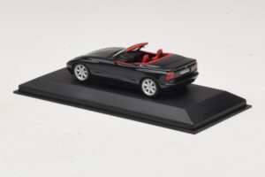 BMW Z1 Tmavozelená S Červeným Interiérom Minichamps 1:43 BMW021 Kov – obrázok 3 z 5