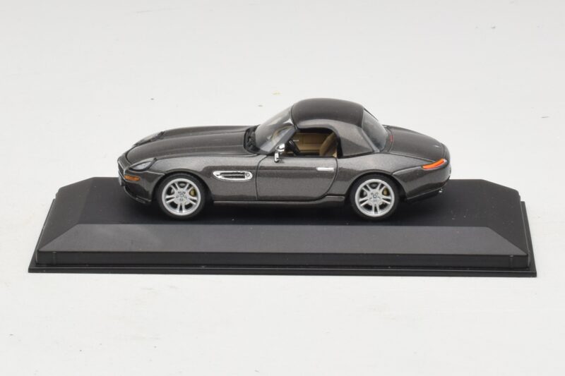 BMW Z8 E52 Hardtop Šedý Minichamps 1:43 BMW Z8 E52 Hardtop Šedý Minichamps 1:43 BMW022 Diecast