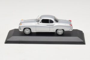 Borgward Isabella Kupé Strieborná Minichamps 1:43 400096031 Kov