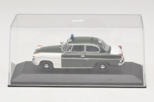 Borgward Isabella Polizei Frankfurt Minichamps 1:43 400096090 Kov – obrázok 4 z 5